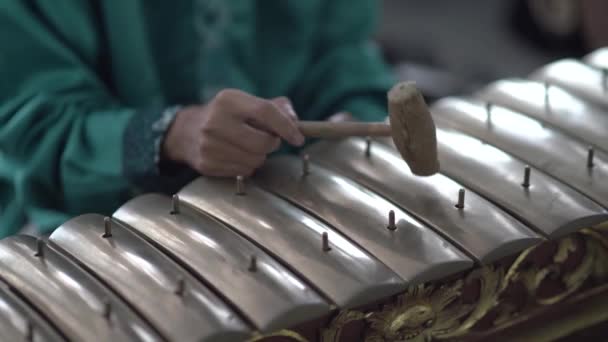 Gamelan Uno Los Instrumentos Musicales Tradicionales Indonesia Que Encuentra Todo — Vídeo de stock