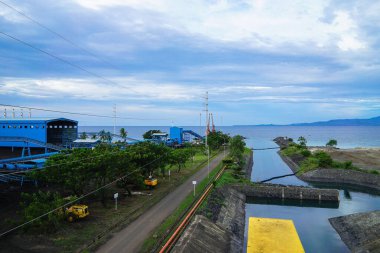 Deniz yosunu endüstrisi, elektrik buhar santrali, Manado Endonezya