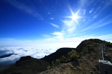 Gün boyunca dağ atmosferi, Gunung Gede Pangrango, Endonezya