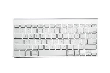 Modern alüminyum klavye beyaz arkaplanda izole edildi