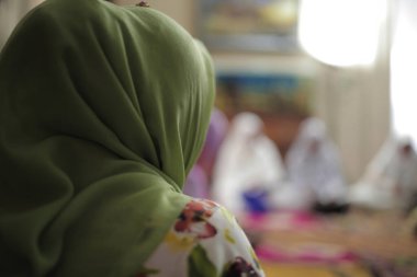 Müslüman peçesi yeşil