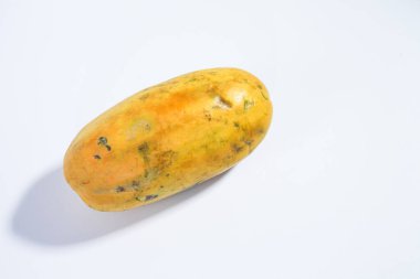 Papaya California beyaz arkaplanlı