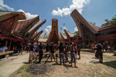 TANA TORAJA, SULAWESI, İNDONEZYA - 26 Kasım 2016: Tana Toraja, Sulawesi, Endonezya 'da cenaze töreni