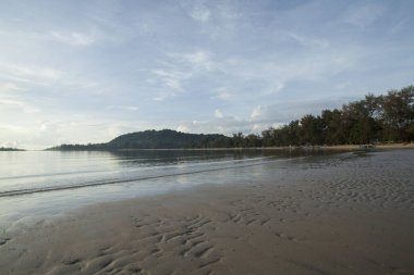 Gündüz sakin sahil atmosferi, Belitung Endonezya