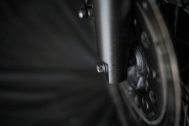 Soyut demir kenar ve motorsiklet telleri