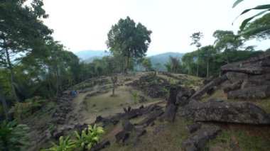 Megalitik siteler Gunung Padang, Cianjur, Batı Java, Endonezya