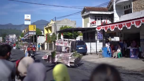 Ciwidey Bandung Indonésie Srpna 2023 Živý Průvod Dne Indonéské Nezávislosti — Stock video
