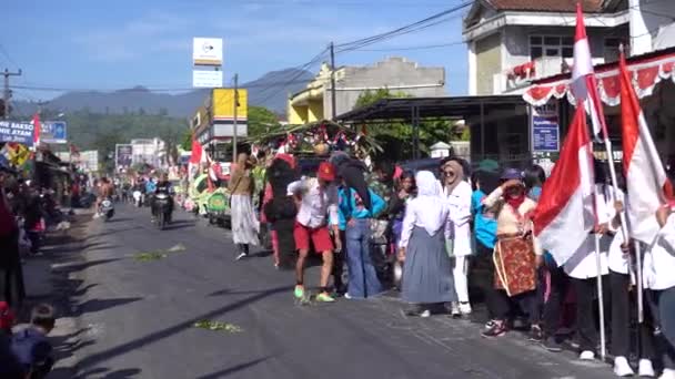 Ciwidey Bandung Indonésia Agosto 2023 Desfile Animado Dia Independência Indonésia — Vídeo de Stock
