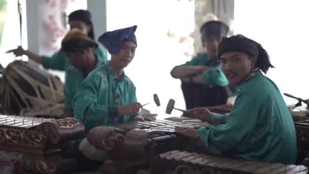 Cianjur Indonesia 2022 Gamelan是印度尼西亚的传统乐器之一 享誉全球 加梅兰有许多地区 如爪哇 松达和巴厘岛 — 图库视频影像