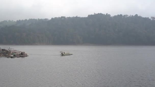 印度尼西亚西爪哇Ciwidey的Situ Patenggang湖 — 图库视频影像