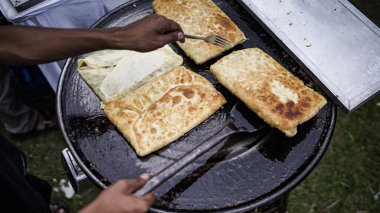 Aşçı aşçı aşçı Endonezya yemeği Martabak Telur