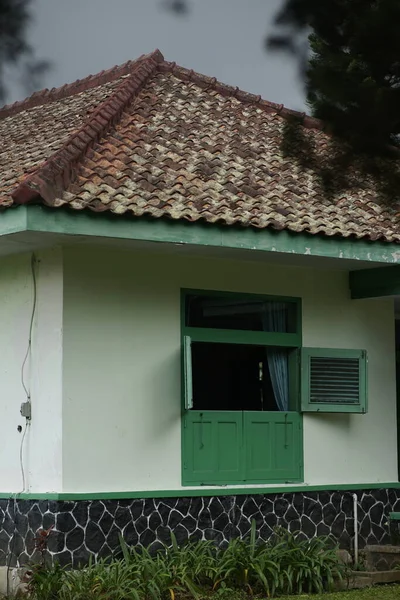 Geleneksel Sundan ev mimarisi büyüleyicidir.