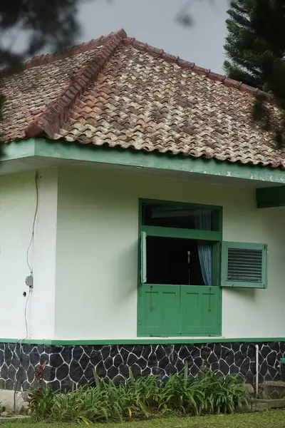 Geleneksel Sundan ev mimarisi büyüleyicidir.