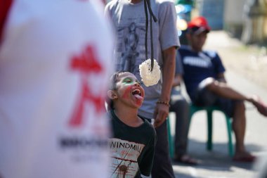 JAKARTA, Indonezya - 17 Ağustos 2016. Lomba 17 Agustusan veya Endonezya Bağımsızlık Günü. Vatandaşlar çeşitli yarışmalarla kutladılar