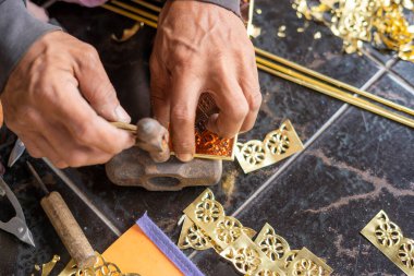 Cianjur 'da geleneksel Müslüman fener lambalarının zanaatkarlarına 