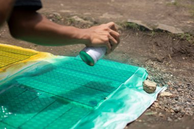 Cianjur 'da geleneksel Müslüman fener lambalarının zanaatkarlarına 