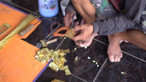 Craftsmen Traditional Muslim Lantern Lamps Cianjur Called Lampu Gentur Lampu — Stock Video