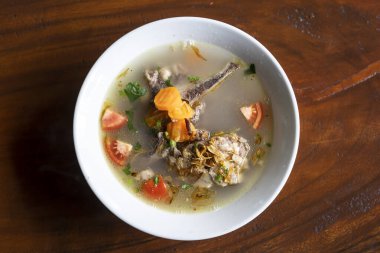 Sop Iga ya da biftek çorbası Endonezya çorbasıdır. Kaburga, havuç, pırasa ve patatesten yapılır..