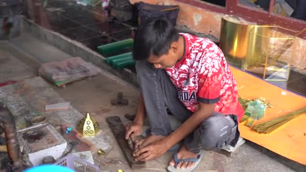 Cianjur Indonesien Februari 2024 Hantverkare Traditionella Muslimska Lyktor Cianjur Kallas — Stockvideo