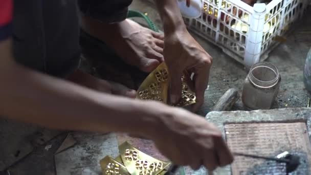 Ремесленники Традиционных Мусульманских Фонарей Чанджуре Называются Лампу Джентур Lampu Games — стоковое видео