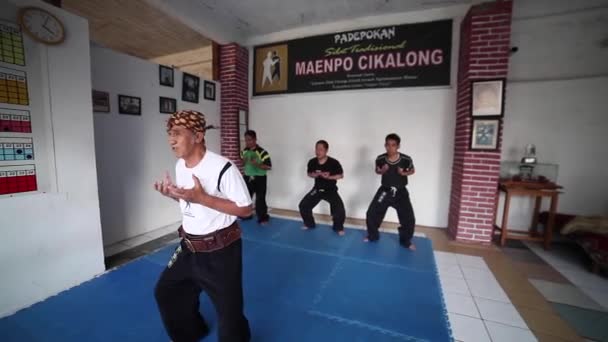 Cianjur Indonesia April 2015 Pencak Silat 印度尼西亚传统武术 关于尔的武术风格之一是梅恩波西康 — 图库视频影像