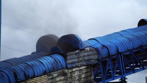 Пыль Вызывает Загрязнение Воздуха Паровых Электростанциях Загрузки Угля — стоковое видео