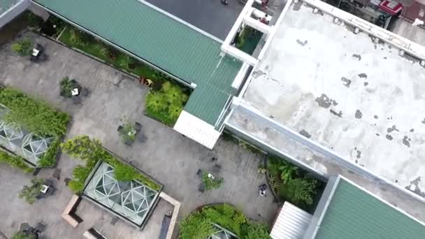 Pemandangan Udara Dari Atap Hotel Pada Siang Hari — Stok Video