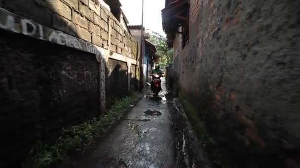 Jakarta Ndonezya Eki 2017 Gojek Şoförü Yolcuları Almaya Gidiyor — Stok video