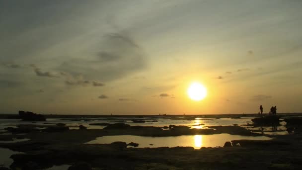 Timelapse Del Atardecer Playa Ujung Genteng Sukabumi Indonesia — Vídeos de Stock