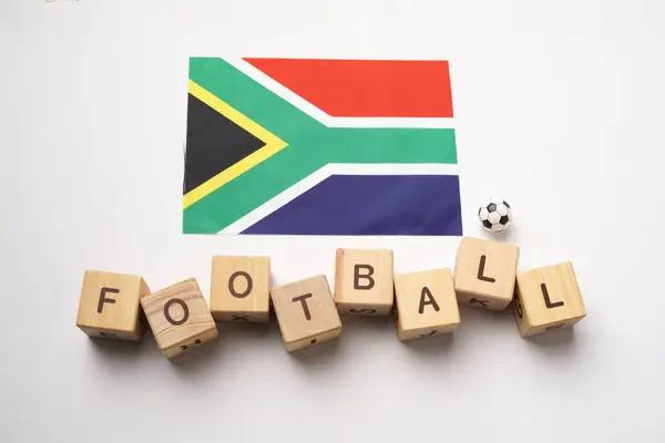 Güney Afrika bayrağı, futbol unvanı ve beyaz arkaplan. futbol konsepti