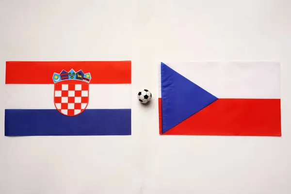 Hırvatistan Çek Cumhuriyeti 'ne karşı, futbol ulusal bayraklarla oynanacak