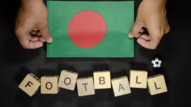 Futbol unvanlı Bangladeş bayrağı. futbol konsepti