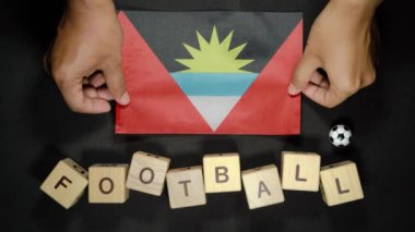 Antigua ve Barbuda bayrağı futbol unvanlı. futbol konsepti