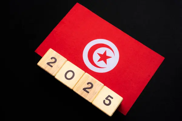 2025, Tunus bayrağı tarih engelli, kavramsal, önemli etkinlikler Tunus için yeni yıl, seçim, ekonomi, sosyal faaliyetler, merkez bankası, Tunus dış politika