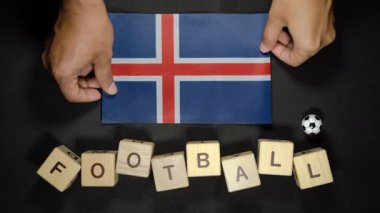 Futbol unvanlı İzlanda bayrağı. futbol konsepti