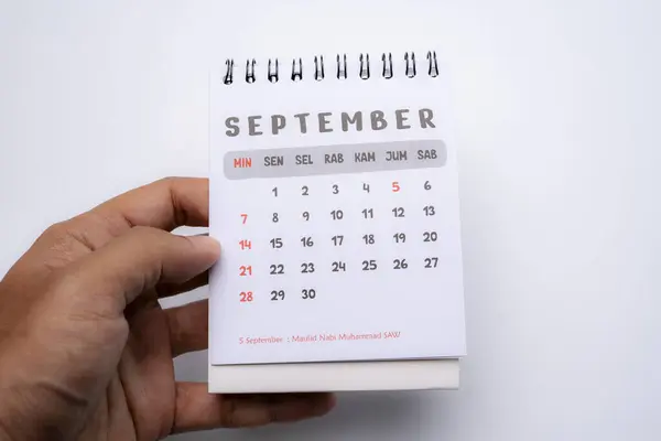 Eylül ayını gösteren masa başı takvimi