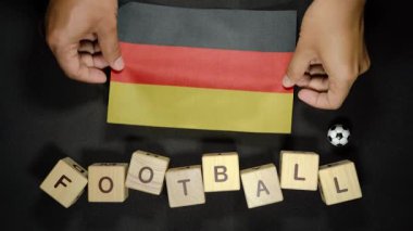 Almanya bayrağı ve futbol unvanı. futbol konsepti