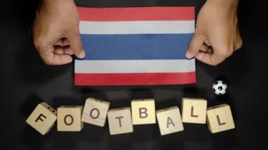 Futbol unvanlı Tayland bayrağı. futbol konsepti