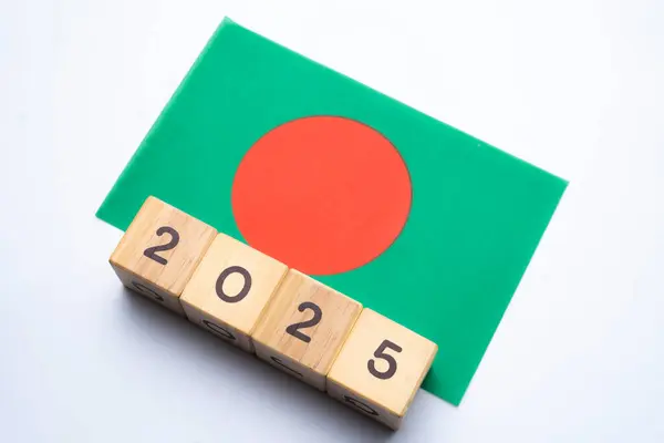 2025, Bangladeş, Bangladeş bayrağı tarih engeli, kavram, yeni yılda Bangladeş için önemli etkinlikler, seçim, ekonomi, sosyal faaliyetler, merkez bankası, Bangladeş dış politikası