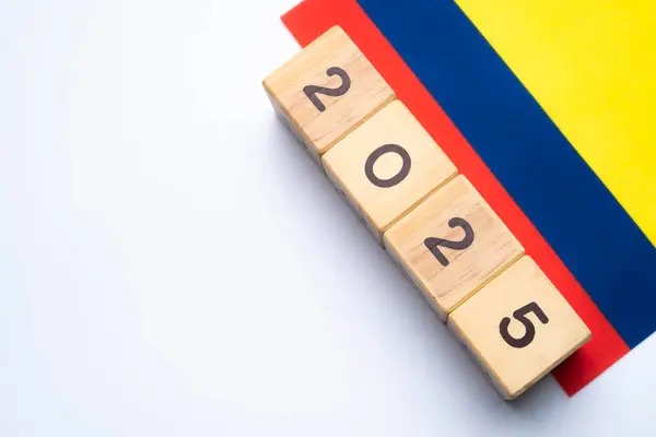 2025, Kolombiya, Kolombiya bayrağı tarih engeli, kavram, yeni yılda Kolombiya için önemli olaylar, seçim, ekonomi, sosyal faaliyetler, merkez bankası, Kolombiya dış politika