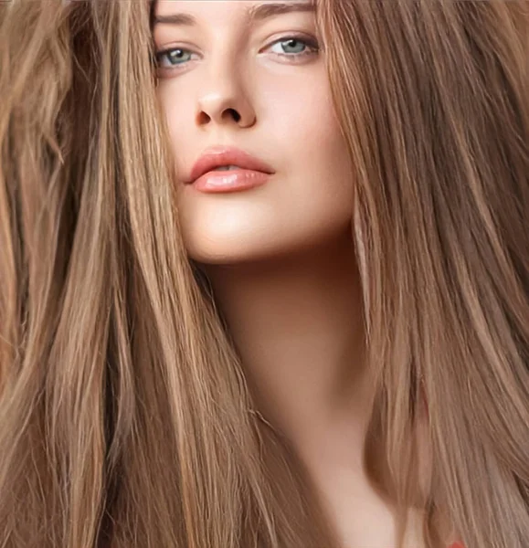 美发美发 自然棕色长发 美发沙龙及护发品牌的迷人肖像 — 图库照片