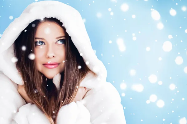 Happy Holidays Beauty Winter Fashion Beautiful Woman Wearing White Fluffy — Stock Photo, Image