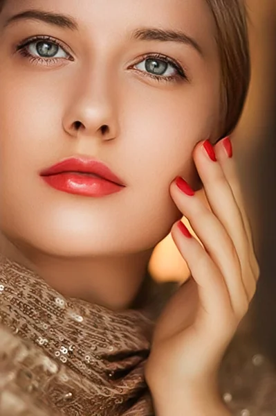 Szépség Smink Csillogás Arckép Gyönyörű Manikűr Piros Rúzs Smink Visel — Stock Fotó