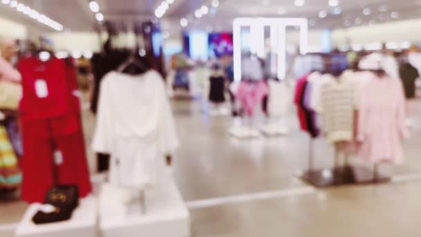 Moda Perakende Dükkan Lüks Alışveriş Merkezindeki Giyim Mağazasının Görünüşü Bulanık — Stok video