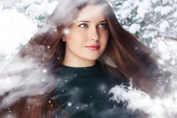 Winterschoonheid Kersttijd Vrolijke Feestdagen Mooie Vrouw Met Lang Kapsel Natuurlijke — Stockfoto