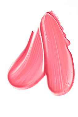 Pastel mercan güzellik örneği, cilt bakımı ve makyaj malzemesi dokusu beyaz arka planda izole edilmiş, makyaj lekesi, krem kozmetik lekesi ya da boya fırçası darbesi yakın çekim