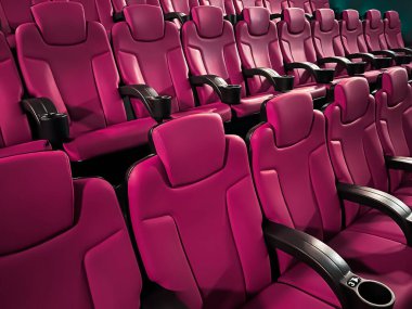 Sinema ve eğlence, televizyon şovu için boş pembe sinema koltukları ve film endüstrisi markalaşması