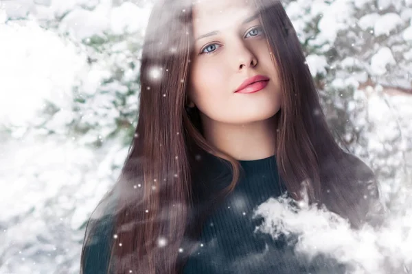 Winterschönheit Weihnachten Und Frohe Feiertage Schöne Frau Mit Langer Frisur — Stockfoto
