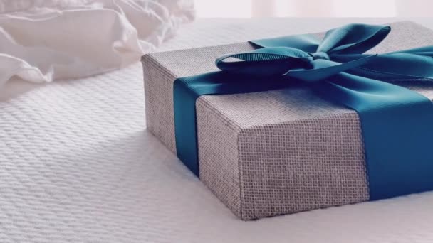 Holiday Present Luxury Online Shopping Delivery Wrapped Linen Gift Box — Stock Video