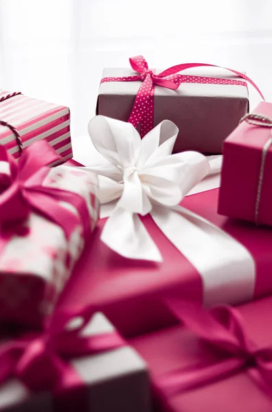 Holiday Gifts Wrapped Luxury Presents Pink Gift Boxes Surprise Present — Stock Photo, Image